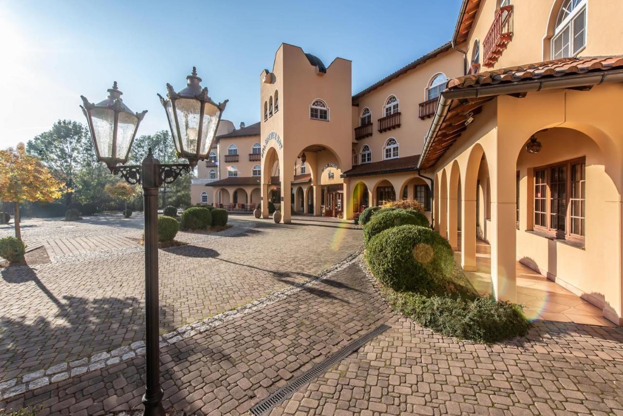 Hotel Spanischer Hof Gröditz Exteriör bild