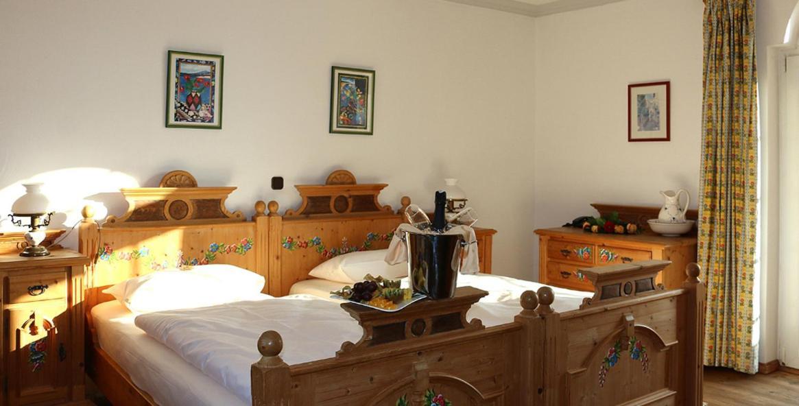 Hotel Spanischer Hof Gröditz Exteriör bild